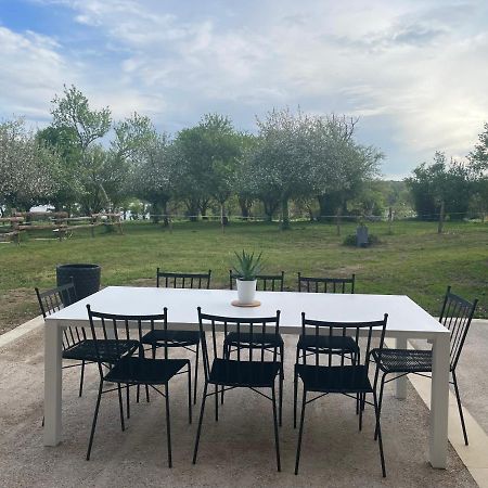 Gite A La Campagne Au Bord D'Un Lac 8 Personnes Saint-Quentin-sur-Charente Exteriér fotografie