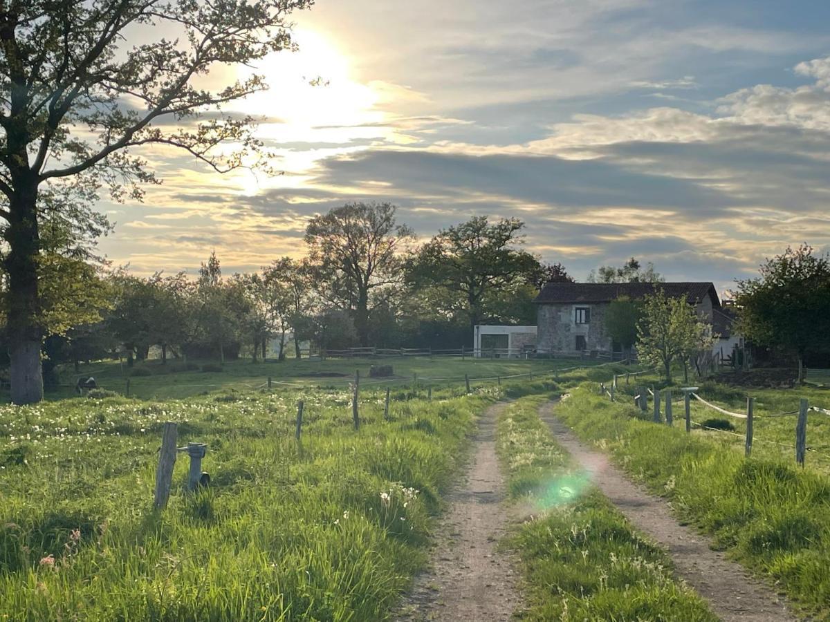 Gite A La Campagne Au Bord D'Un Lac 8 Personnes Saint-Quentin-sur-Charente Exteriér fotografie