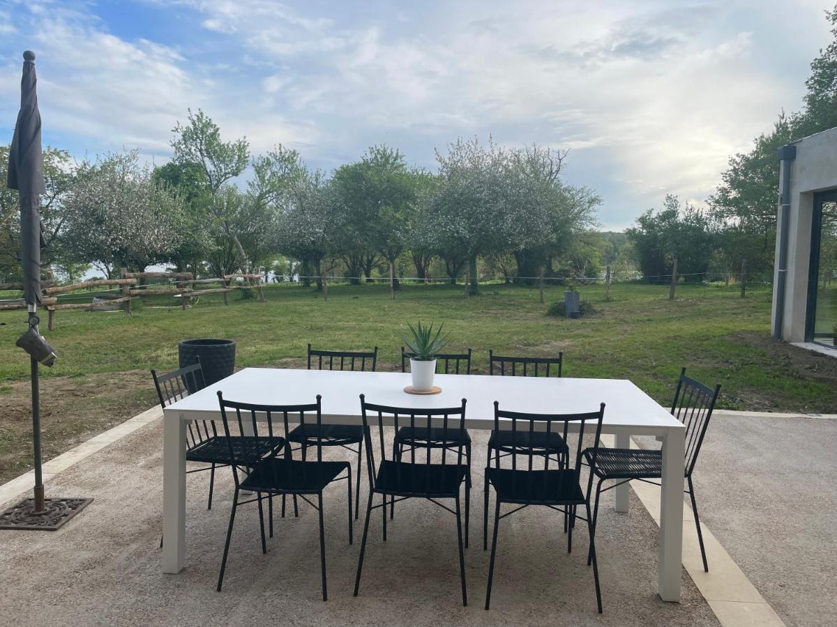 Gite A La Campagne Au Bord D'Un Lac 8 Personnes Saint-Quentin-sur-Charente Exteriér fotografie